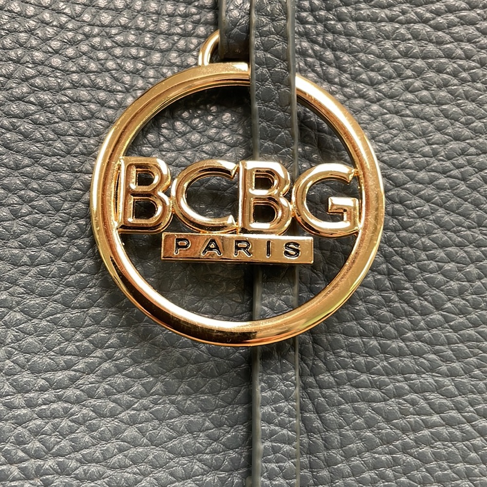 BCBG // Paris Vegan Pebble Leather REVERSIBLE Tote Bag wCharm Blue/Blk Large XL - Picture 9 of 11